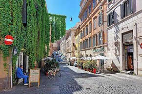 Domus Aurea Luxury Suites