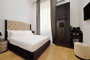 Domus Aurea Luxury Suites