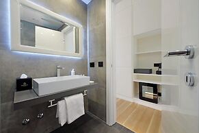 Domus Aurea Luxury Suites