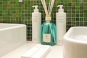 Domus Aurea Luxury Suites