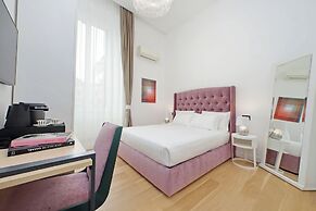 Domus Aurea Luxury Suites