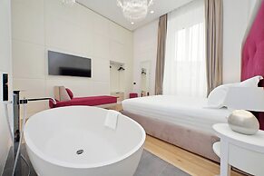 Domus Aurea Luxury Suites