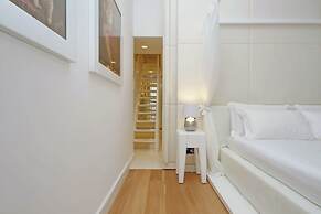 Domus Aurea Luxury Suites