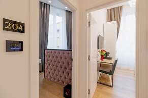 Domus Aurea Luxury Suites