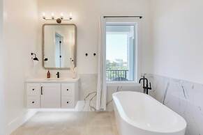 Emerald Enclave by Avantstay 18bdr Buyout Two Stunning Homes by the Be