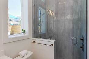 Emerald Enclave by Avantstay 18bdr Buyout Two Stunning Homes by the Be