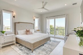 Emerald Enclave by Avantstay 18bdr Buyout Two Stunning Homes by the Be