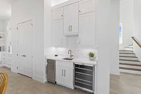 Emerald Enclave by Avantstay 18bdr Buyout Two Stunning Homes by the Be