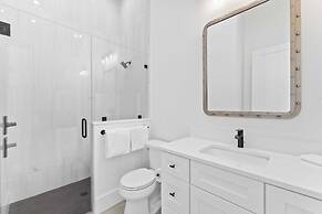 Emerald Enclave by Avantstay 18bdr Buyout Two Stunning Homes by the Be