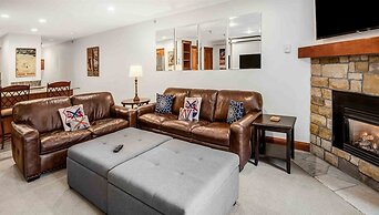 Ski In, Ski Out 1 Bedroom at the Eagle Bahn Gondola in Lionshead