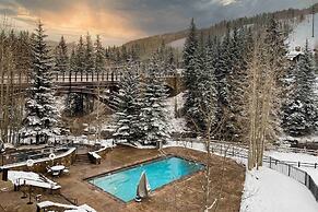 Ski In, Ski Out 1 Bedroom at the Eagle Bahn Gondola in Lionshead