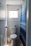 Mainsail Motel & Cottages