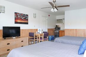 Mainsail Motel & Cottages