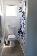 Mainsail Motel & Cottages