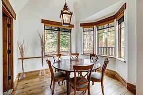 5 Bedroom Luxury Townhome in Lionshead Village