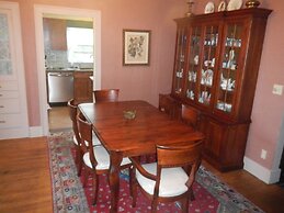 Ludington Blue Spruce Inn