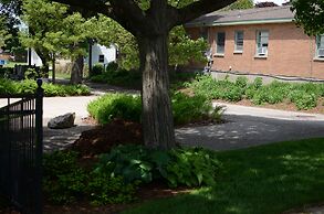 Ludington Blue Spruce Inn