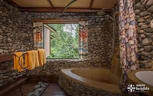 SNOWHEIGHTS LOGDE  MIHUNGA