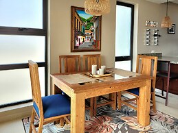 Lovely Condo with Stunning Ocean View