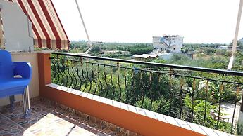 Friends House - Borsh Hotel