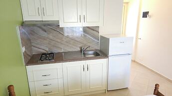 Friends House - Borsh Hotel