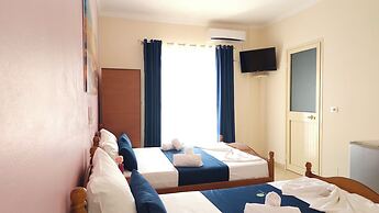 Friends House - Borsh Hotel