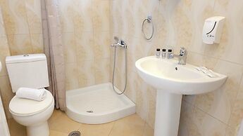 Friends House - Borsh Hotel