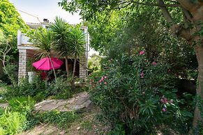 Fantastic Garden Zoey 4