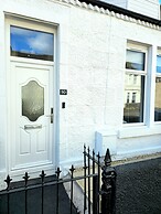 Modern Gem with free parking