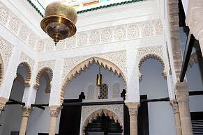 Riad Dar Lalzohra