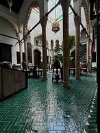Riad Dar Lalzohra