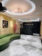 4 Ever Hotel - Surat