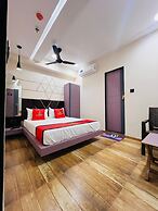 4 Ever Hotel - Surat