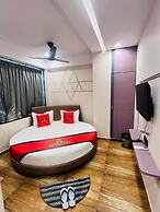 4 Ever Hotel - Surat