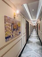 4 Ever Hotel - Surat