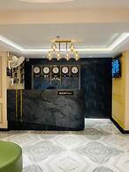 4 Ever Hotel - Surat