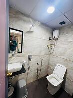 4 Ever Hotel - Surat