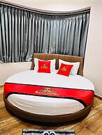 4 Ever Hotel - Surat