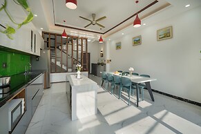 D&C House - Near My Khe Beach
