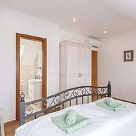 Holiday Home Lovište