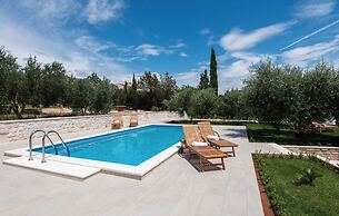 Holiday Home Lovište