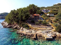 Holiday Home Dalmatia Sokolić