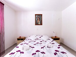 Holiday Home Dalmatia Sokolić