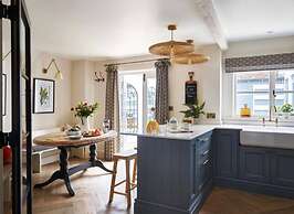 Old Coach House Dolls House - From 1100 Per Night