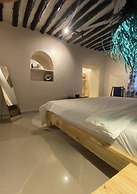 Hanaia House