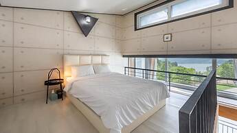 Gapyeong Chagall Spa Pension