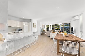Unit 2 - 7 Noosa Parade - Riverfront