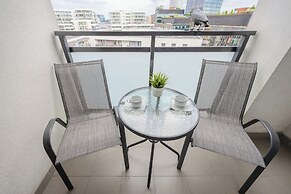 Burakowska 16 Apartment by Renters