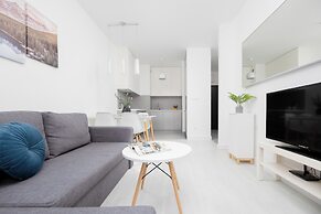 Burakowska 16 Apartment by Renters