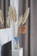 Burakowska 16 Apartment by Renters